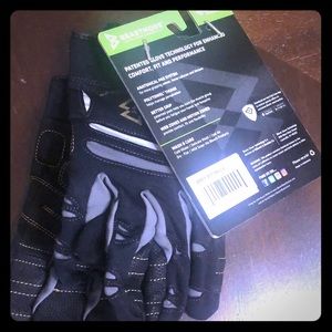 Brand new workout gloves